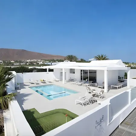 Esmerad Villa *